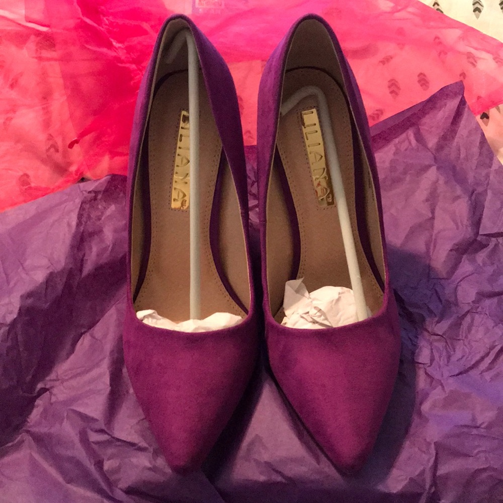 Brand New! Purple velvet heels, size 6.5!